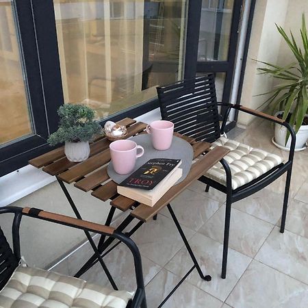 *Hot* Main Square Brand New Luxury Apartment 부르가스 외부 사진
