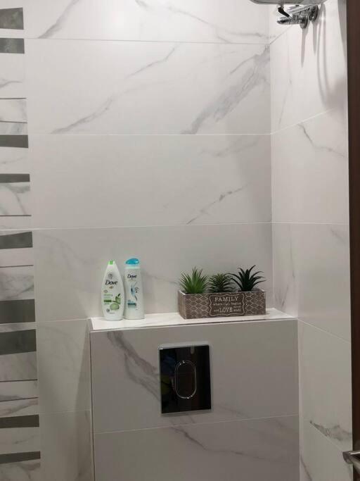 *Hot* Main Square Brand New Luxury Apartment 부르가스 외부 사진