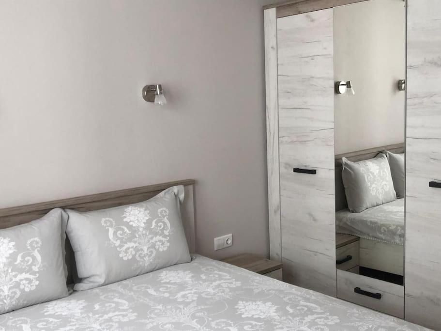 *Hot* Main Square Brand New Luxury Apartment 부르가스 외부 사진
